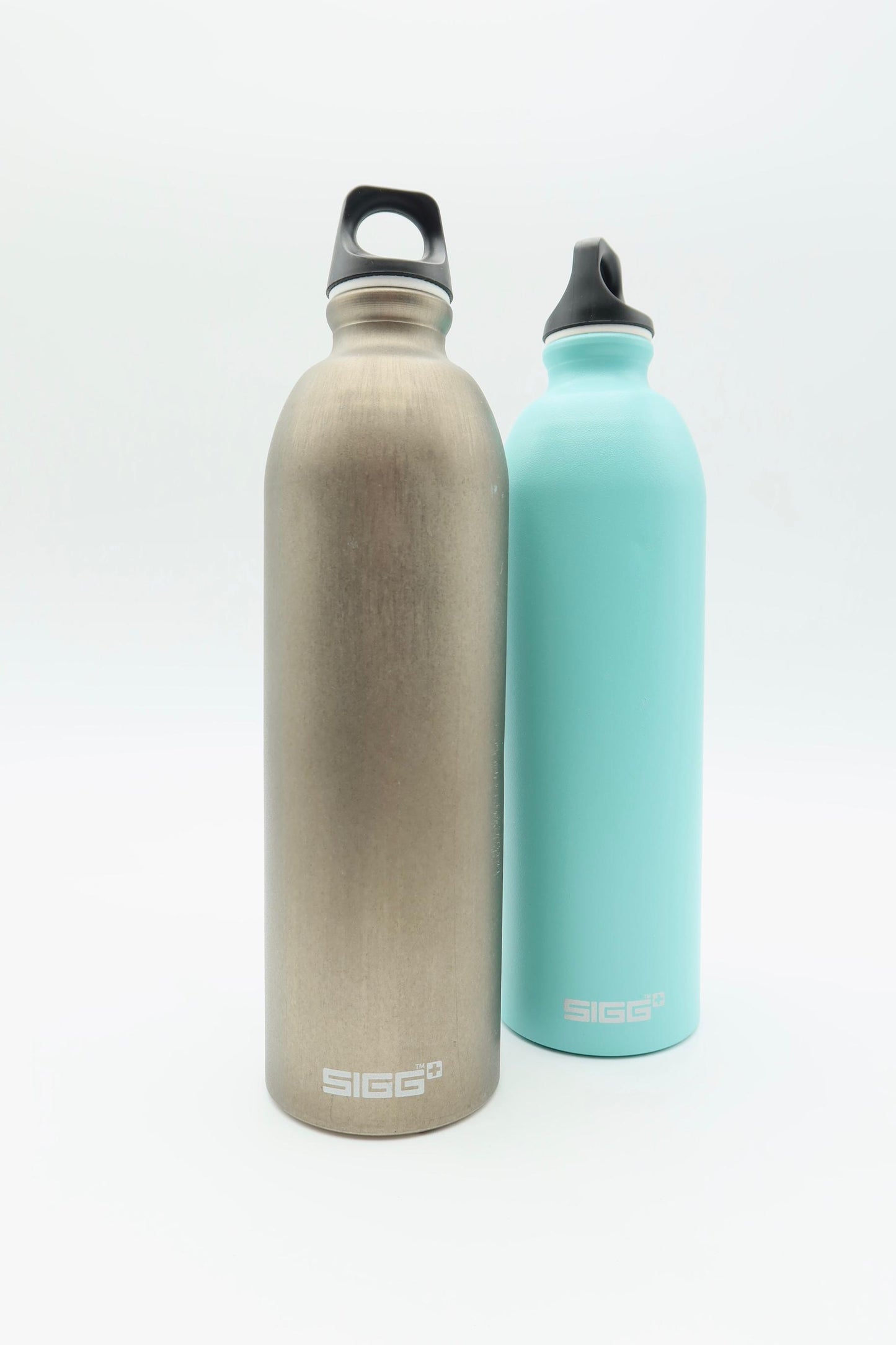Sigg - Alu Trinkflasche - Traveller - Made in Switzerland - Climatpartner Zertifiziert - Kohlensäure geeignet - Auslaufsicher - Federleicht - BPA-frei -